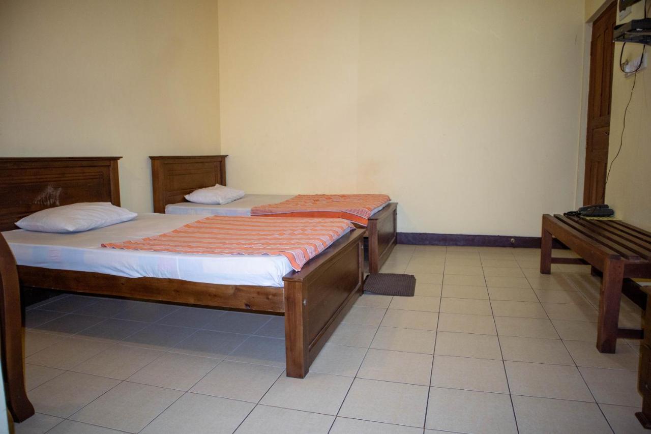 Chamaya Holiday Inn Балангода Экстерьер фото